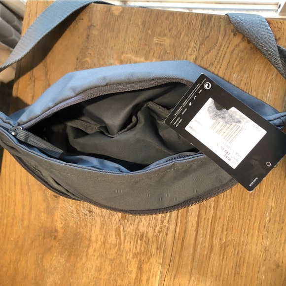 Nike belt pack NWT - Picture 4 of 5